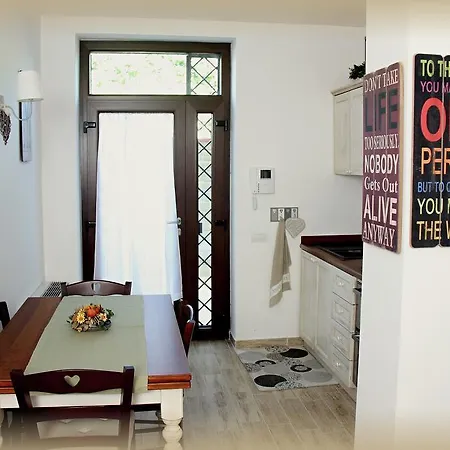 Just House Apartment Campagnano Di Roma Exterior photo